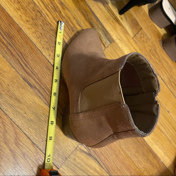 ALDO | brown block Chelsea heeled booties size 6.5 - Picture 7 of 8